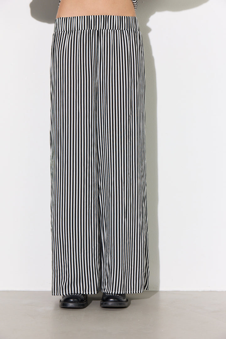 HUNKØN Vicky Trousers Trousers Black Striped