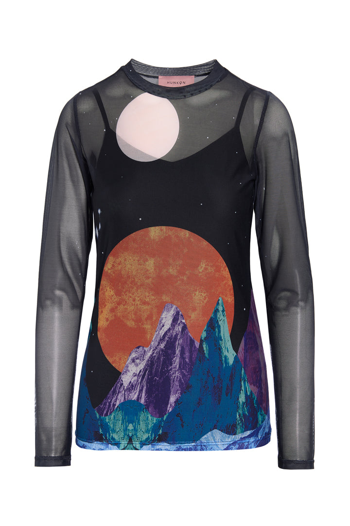 HUNKØN Annika Mesh Blouse Blouses Outer Space Art Print