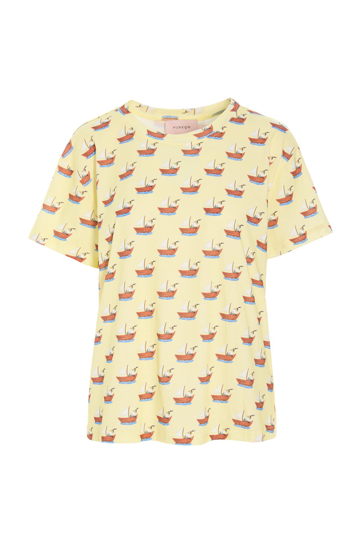 HUNKØN Azura T-shirt T-shirts Yellow Boat
