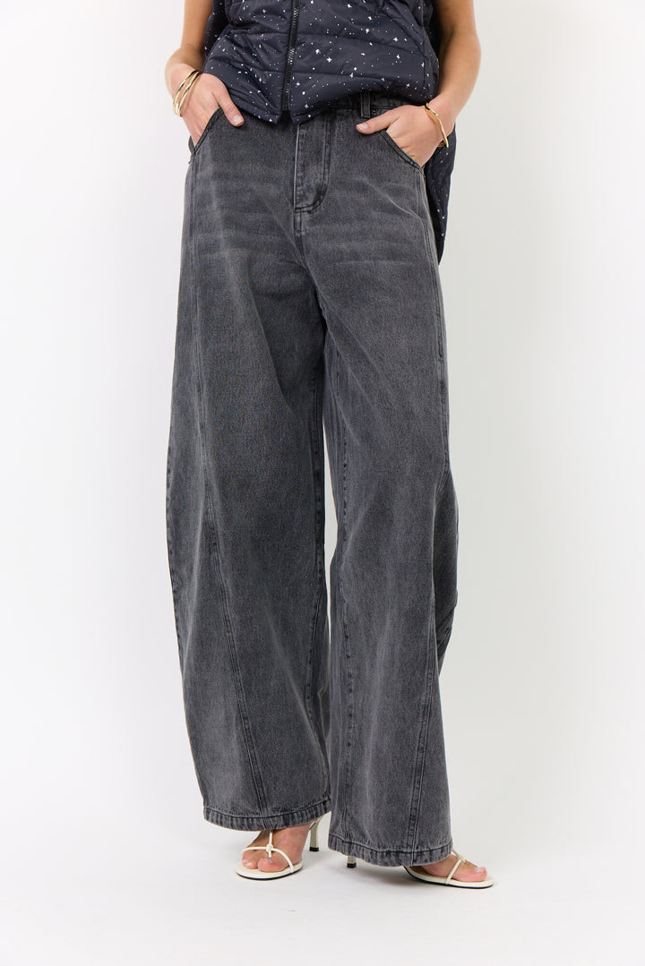 HUNKØN Renata Barrel Jeans Trousers Black