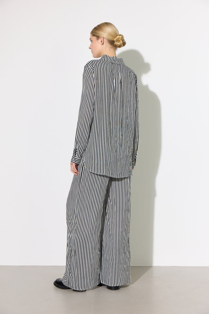 HUNKØN Vicky Shirt Shirts Black Striped